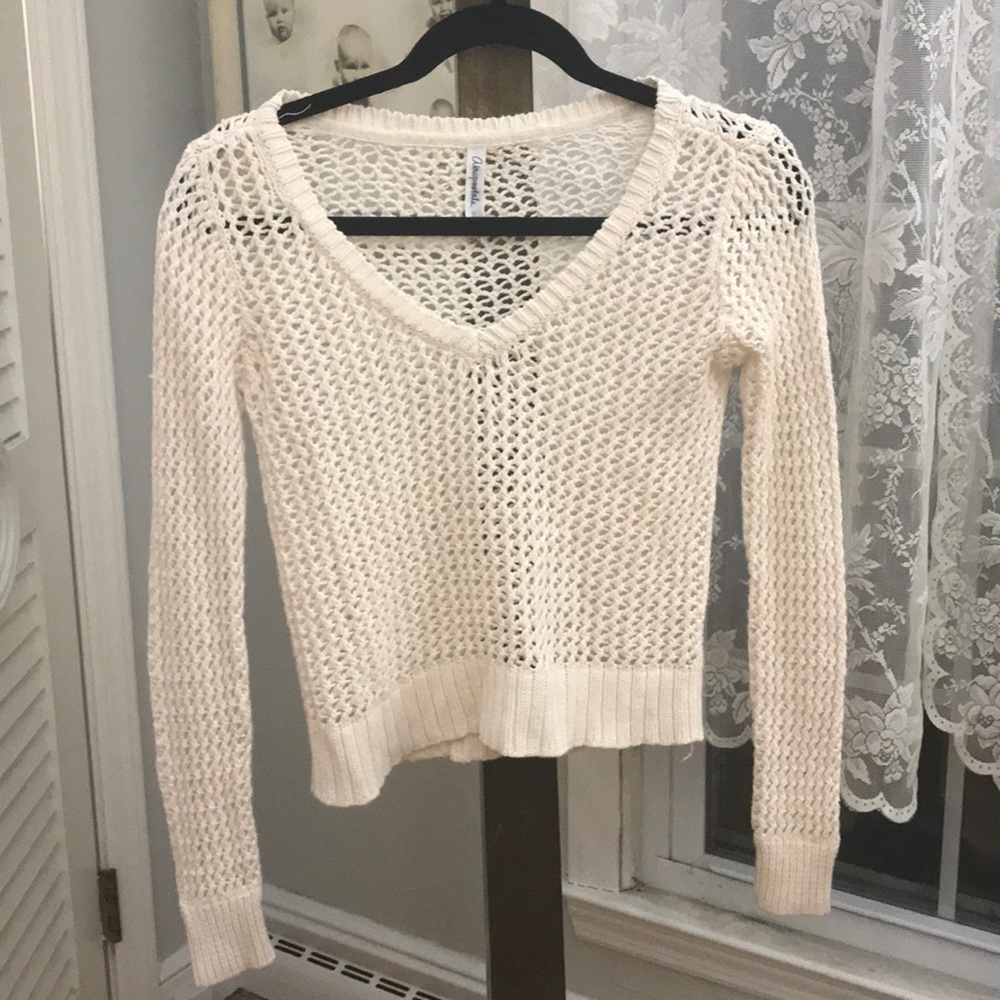 Aeropostale crocheted sweater.Cotton. Small/petite